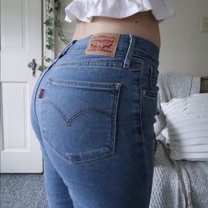 Levi’s cropped ripped distressed jeans